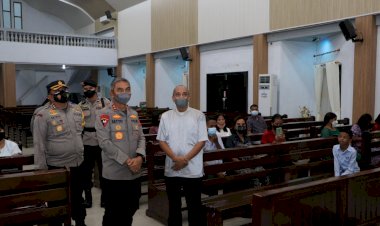 Berikan-Rasa-Aman-Perayaan-Paskah-2022,-Kapolda-NTT-Cek-Langsung-Pengamanan-Gereja-di-Kota-Kupang