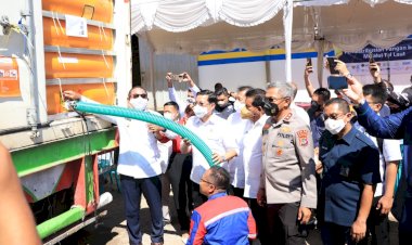 Kapolda-NTT-Hadiri-Acara-Perdana-Bongkar-Muat-dan-Pendistribusian-Pangan-Melalui-Tol-Laut-di-Wilayah-NTT