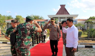 Wakapolda-NTT-Lepas-Keberangkatan-Kasad-Bersama-Rombongan-di-Kupang