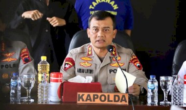 Polda-Jateng-Ungkap-Kasus-Peredaran-Minyak-Goreng-Kemasan-Tanpa-Ijin-Edar-di-Banyumas14-Ton-Barang-Bukti-Disita,-Peredaran-Minyak-Goreng-Kemasan-Tanpa-Ijin-Edar-Digulung-Polda-Jateng