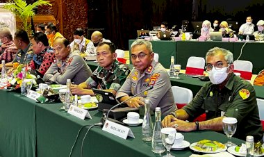 Kapolda-NTT-Hadiri-Rakorsus-Bersama-Menko-Polhukam-RI-Bahas-Penanggulangan-Karhutla