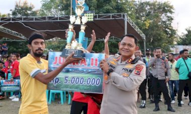 Kapolres-Kupang-Tambahkan-Bonus-Bagi-Finalis-Turnamen-Sepak-Bola-Bupati-Cup-I-2022