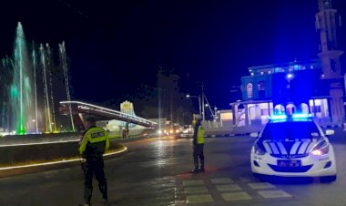 Cegah-Aksi-Kriminalitas-Malam-Hari,-Satlantas-Polres-Ende-Tingkatkan-Patroli-Blue-Light