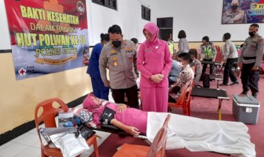 Sambut-HUT-Polwan-ke-74,-Polwan-Polres-Ende-Laksanakan-Bhakti-Kesehatan-Donor-Darah