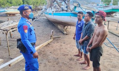 Patroli-di-Wilayah-Pesisir-Flotim,-Personel-Ditpolairud-Polda-NTT-Beri-Imbauan-Kamtibmas