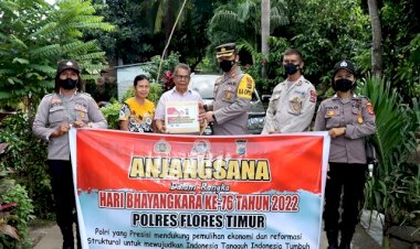 Merajut-Kembali-Tali-Asih-Dihari-Bhayangkara-ke-76,-Kapolres-Flotim-Kunjungi-dan-Berikan-Bantuan