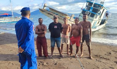 Cegah-Ilegal-Fishing,-Personel-Ditpolairud-Polda-NTT-Beri-Edukasi-Kamtibmas-di-Pesisir-Flotim