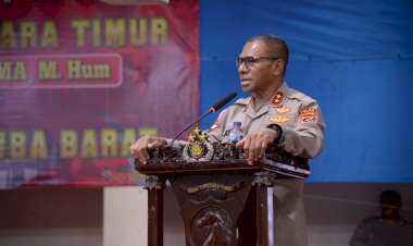 Gelar-Tatap-Muka-Bersama-Personel-Sumba-Barat,-Kapolda-NTT-:-Sayangi-Profesi-Menjadi-Anggota-Polri-Dengan-Melaksanakan-Tugas-Dengan-Baik