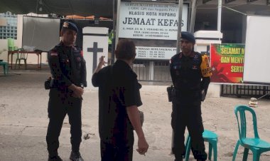 Satbrimob-Polda-NTT-Gelar-Patroli-Sambang-di-Sejumlah-Gereja-di-Kota-Kupang