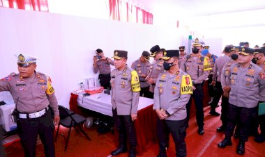 Komjen-Pol-Agung-Budi-Maryoto-memastikan-pengamanan-oleh-Polda-DIY-pada-Natal-dan-Tahun-Baru-(nataru)-di-DIY-berjalan-aman