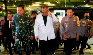 Saat-Meninjau-Gereja,-Kapolri:-Pelaksanaan-Nataru-Harus-Berjalan-Aman-dan-Lancar