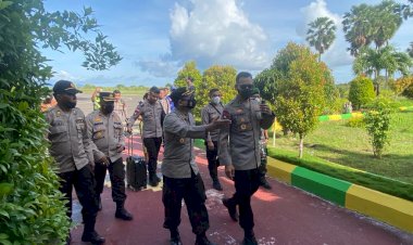 Hadiri-Peresmian-Patung-Brigjen-Pol.-(Purn)-Anton-Enga-Tifanoa,-Wakapolda-NTT-Kunjungi-Polres-Lembata