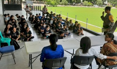 Bekali-Pendidikan-Karakter,-Ditbinmas-Polda-NTT-Beri-Pelatihan-Dasar-Kepemimpinan-Kepada-Pelajar-SD-Kristen-Generasi-Unggul
