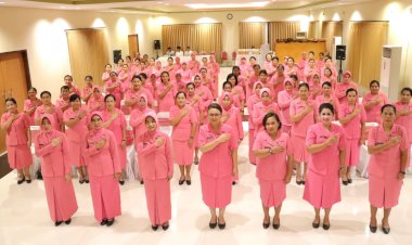 Tatap-Muka-dengan-Bhayangkari-Cabang-Nagekeo,-Ketua-Bhayangkari-Daerah-NTT-Beri-Beberapa-Penekanan