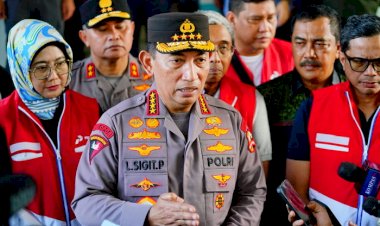 Kapolri-Imbau-Keluarga-Korban-Tewas-Kebakaran-Depo-Pertamina-Datang-untuk-Identifikasi-Jenazah