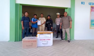 1.667-Vial-Vaksin-Pfiser-Tiba-di-Kupang,-Personel-Gabungan-Polda-NTT-Kawal-Secara-Ketat