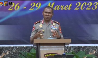 Tutup-Final-Lomba-Paduan-Suara,-Kapolda-NTT-:-Dengan-Bernyanyi-Kita-Bisa-Tingkatkan-Sinergitas-Antara-Semua-Elemen-Masyarakat