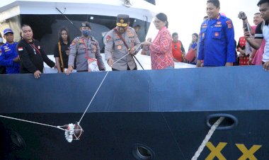 Resmikan-Dua-Unit-Kapal-Patroli-Tipe-C1,-Kapolda-NTT-:-Jaga,-Rawat-dan-Operasikan-dengan-Baik