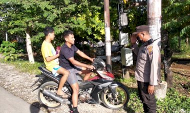 Anggota-Polresta-Kupang-Kota-Rutin-Lakukan-Pengaturan-Arus-Lalin-Pagi-dan-Berikan-Teguran-Terhadap-Pelanggaran-Kasat-Mata
