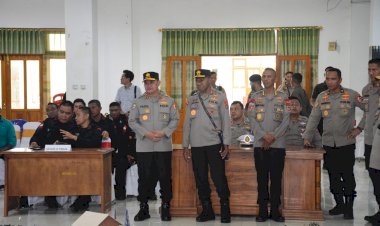 Tiba-di-Labuan-Bajo,-Kabaharkam-Polri-dan-Kapolda-NTT-Langsung-Cek-Kesiapan-Pengamanan-KTT-Asean-ke-42