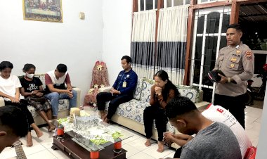 Pimpin-Ibadah,-Bripka-Ever-Ajak-Pemuda-GMIT-Gunung-Salmon-Dukung-KTT-Asean-ke-42