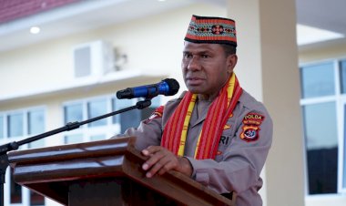 Harap-Kapolda-NTT-Kepada-Anggota-Manggarai-Timur-:-Beri-Pelayanan-Yang-Profesional-Sehingga-Dapat-Mewujudkan-Kepercayaan-Masyarakat