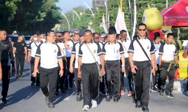 Meriahkan-Hari-Bhayangkara-ke-77,-Polda-NTT-Gelar-Olahraga-Bersama-Komunitas-Difabel
