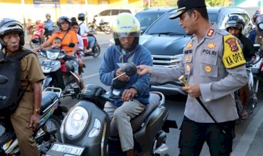 NTT-Darurat-TPPO,-Kapolres-Sumba-Timur-Keluarkan-Surat-Imbauan-dan-Sebar-Pamflet