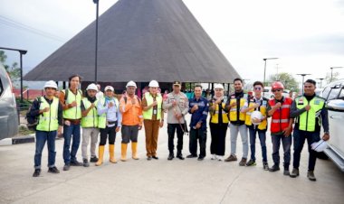 kunjungi-Pos-PLBN-Napan,-Kapolda-NTT-Berikan-Tali-Asih-dan-Bingkisan-kepada-Anggota-Perbatasan