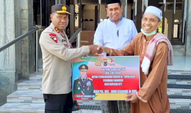Kapolda-NTT-Beri-Bantuan-Pembangunan-Masjid-Al-Muhajirin-Perumnas-Maumere