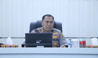 Karo-SDM-Polda-NTT-Memberikan-Arahan-Inspiratif-kepada-Polwan-Polresta-Kupang-Kota