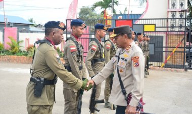 Berikan-Arahan-Kepada-Personel-Brimobda,-Kapolda-NTT-Harap-Terus-Tingkatkan-Profesionalisme