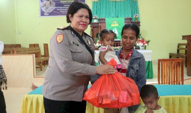 Songsong-Hari-Jadi-Polwan-RI-ke-75,-Polwan-Polda-NTT-Berbagi-Kasih-dengan-Anak-anak-Stunting
