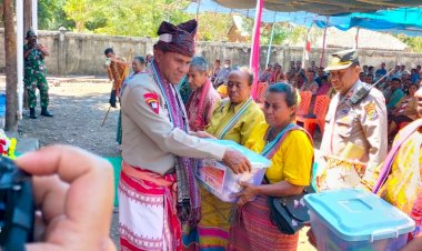 Peduli-Masyarakat-di-Perbatasan-RI-RDTL,-Kapolda-NTT-Lakukan-Hal-ini-Bagi-Ratusan-Warga-Amfoang-Timur