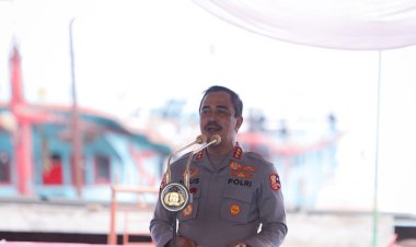 Wakapolri-Salurkan-3.500-Paket-Sembako-Bakti-Sosial-Polri-Untuk-Negeri-di-Belawan