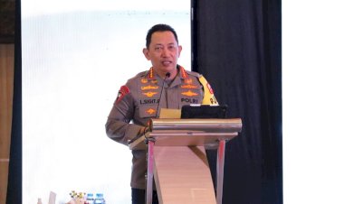 Kapolri-Beri-Kuliah-Kebangsaan-Di-Unhas-Makassar