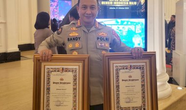 Bidhumas-Polda-NTT-Raih-Penghargaan-Bergengsi-di-Hari-Jadi-Ke-72-Humas-Polri