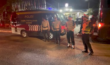 Siap-Amankan-Pemilu-2024-:-Tim-Patroli-Gabungan-OMB-Rutin-Jaga-Kamtibmas-Malam-Hari-di-Kota-Kupang