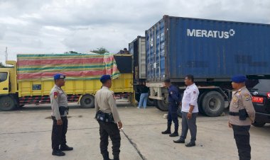Subsatgas-Polairud-OMB-Turangga-Amankan-Pendistribusian-Logistik-Pemilu-di-NTT