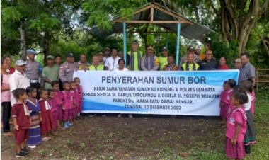 Polres-Lembata-dan-Yayasan-Sumur-Bor-83-Kupang-Resmikan-2-Unit-Sumur-Bor-untuk-Masyarakat