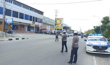 Gabungan-Satgas-OMB-Turangga-Lakukan-Monitoring-dan-Pengamanan-Rapat-Konsolidasi-Partai-Koalisi-di-Kota-Kupang