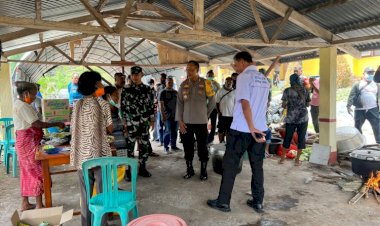 Erupsi-Gunung-Lewotobi:-Kapolres-Flotim-dan-Forkopimda-Turun-Temui-Para-Pengungsi