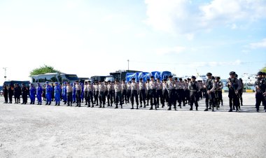 Ratusan-Personel-Polda-NTT-Diberangkatkan-ke-Flores-Timur-untuk-Tangani-Dampak-Erupsi-Gunung-Lewotobi