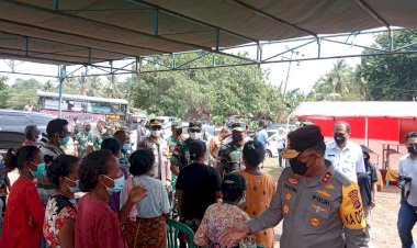 Kapolda-NTT-bersama-Danrem-161-dan-Danlanud-Eltari-Kupang-Berikan-Dukungan-Langsung-ke-Korban-Erupsi-Gunung-Lewotobi