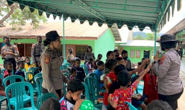 Misi-Kemanusiaan,-Tim-Trauma-Healing-Polwan-Ditsamapta-Polda-NTT-Mendekatkan-Harapan-di-Tengah-Erupsi