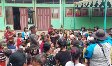 Tim-Trauma-Healing-Polri-Bantu-Pemulihan-Psikologis-267-Anak-Korban-Erupsi-Gunung-Lewotobi-di-Boru,-Flotim