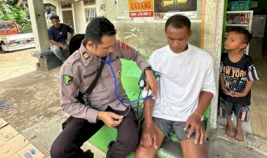 Tim-Kesehatan-Polri-Terus-Berikan-Pelayanan-Kesehatan-dan-Edukasi-bagi-Pengungsi-Gunung-Lewotobi-Laki-Laki