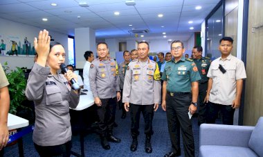 Kadiv-Humas-Terima-Kunjungan-Kapuspen-TNI,-Sinergitas-Kunci-Lewati-Tantangan