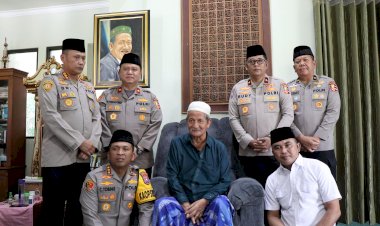 Ops-NCS-Polri-Kunjungi-Ponpes-Bumi-Shalawat-Sidoarjo,-Gus-Ali-Doakan-Pemilu-Aman-dan-Damai