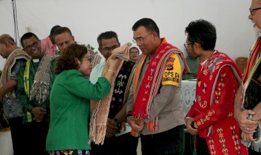 Kapolda-NTT-Hadiri-Persidangan-Klasis-Soe-Ke-V-di-GMIT-Lewi-Oenasi:-Menggalang-Kolaborasi-Antara-Kepolisian-dan-Komunitas-Agama